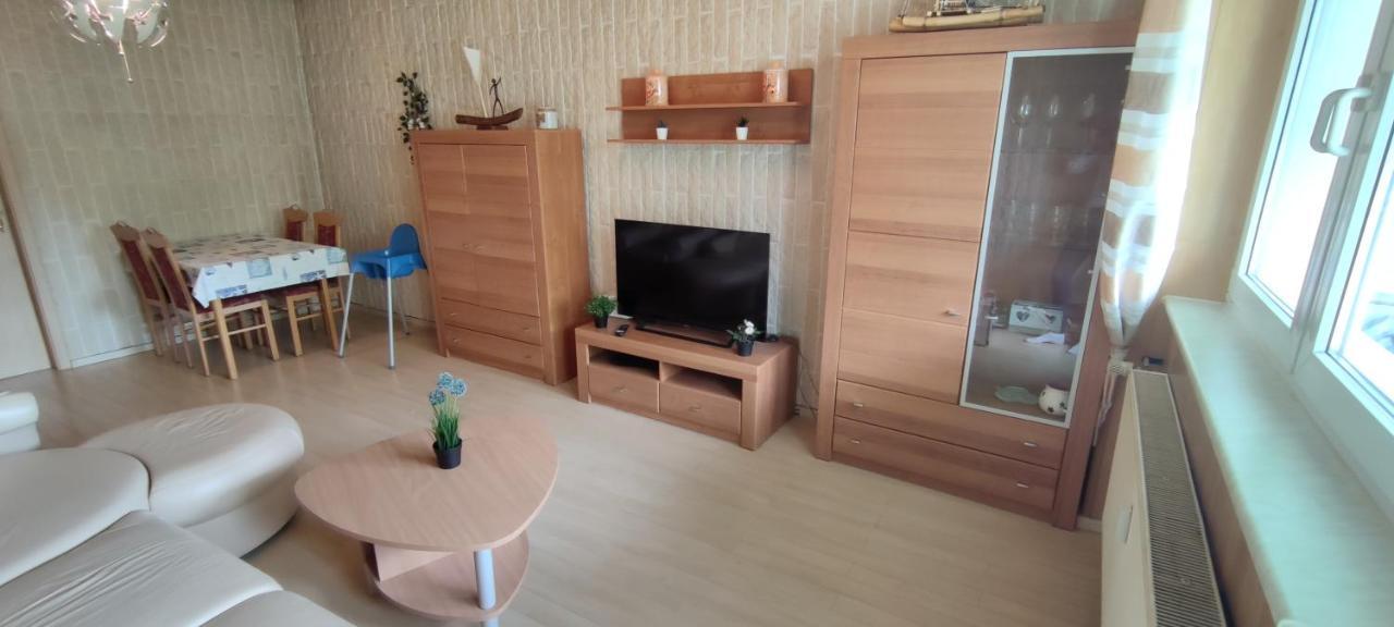 Ferienwohnung Sommerbrise Gelbensande Екстериор снимка